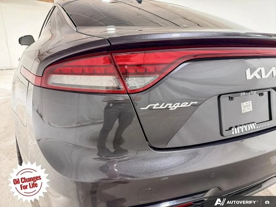 2023 Kia Stinger - Image 9 of 20
