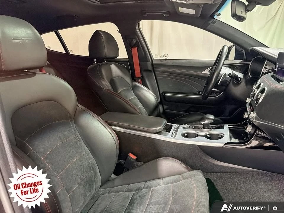 2023 Kia Stinger - Image 19 of 20