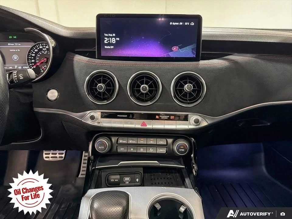 2023 Kia Stinger - Image 17 of 20