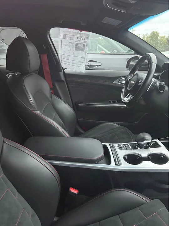 2023 Kia Stinger - Image 7 of 7