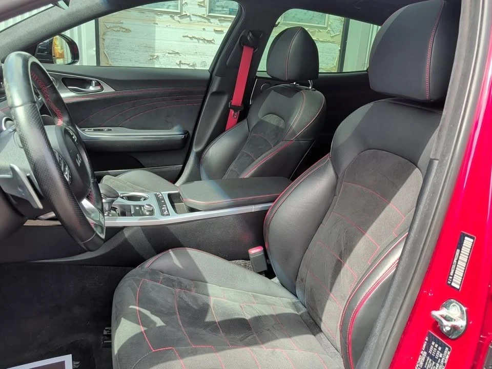 2023 Kia Stinger - Image 19 of 20