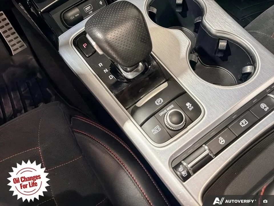 2023 Kia Stinger - Image 16 of 20
