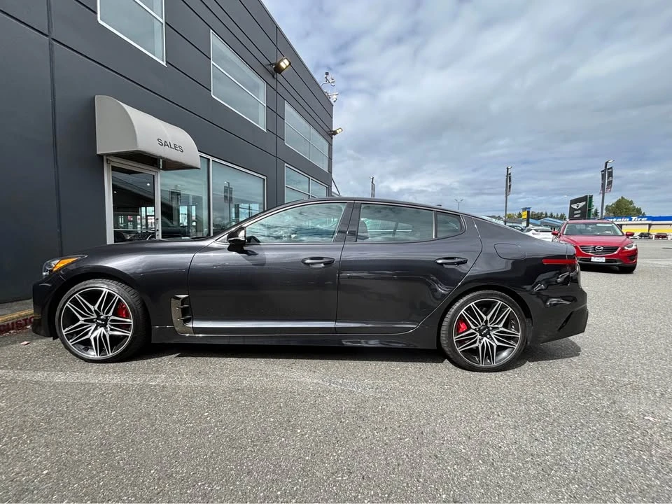 2023 Kia Stinger - Image 6 of 9