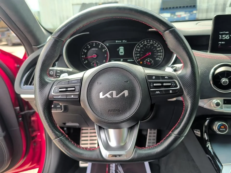 2023 Kia Stinger - Image 13 of 20