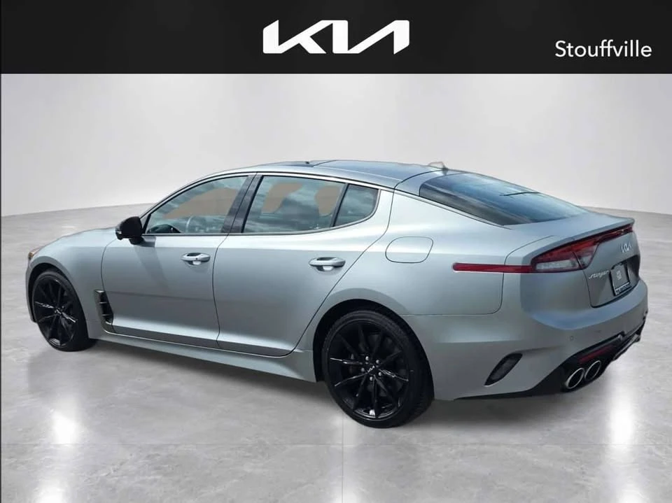 2023 Kia Stinger - Image 9 of 20