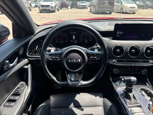 2023 Kia Stinger - Image 15 of 16