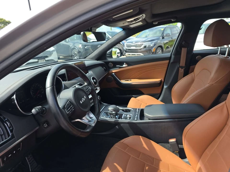 2023 Kia Stinger - Image 11 of 20