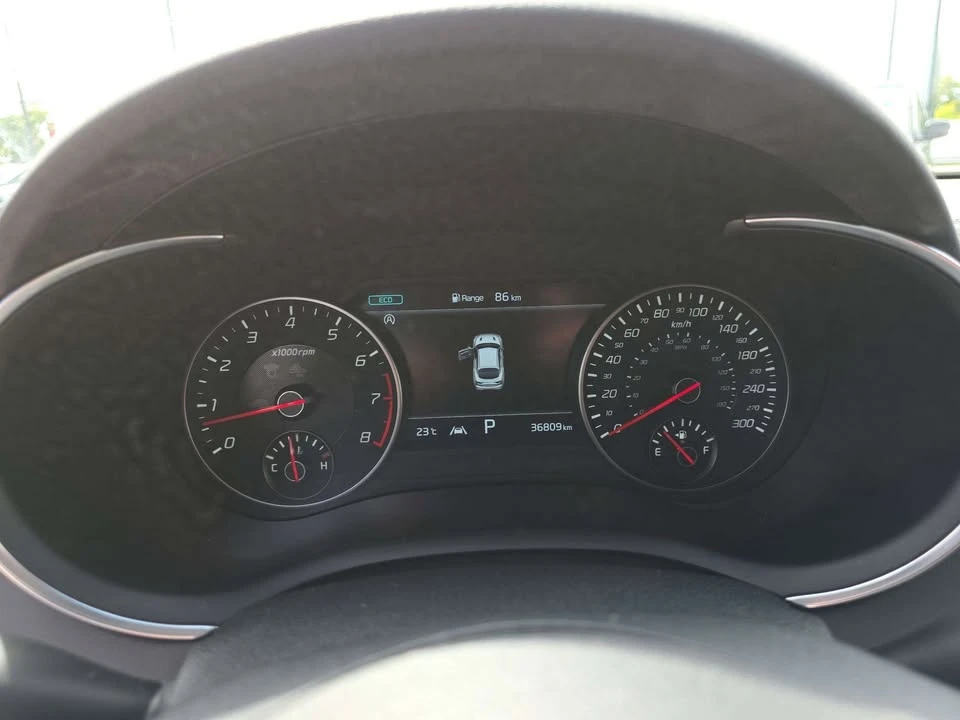 2023 Kia Stinger - Image 17 of 20