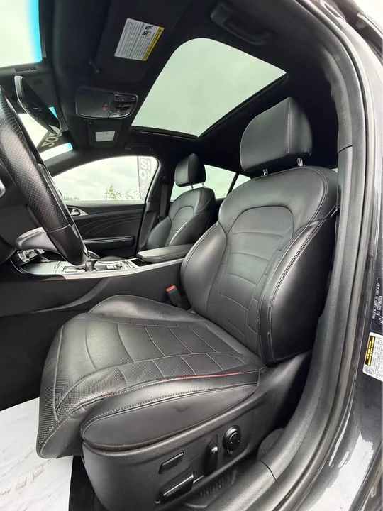 2023 Kia Stinger - Image 7 of 10