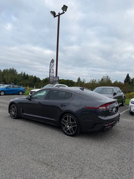 2023 Kia Stinger - Image 6 of 10
