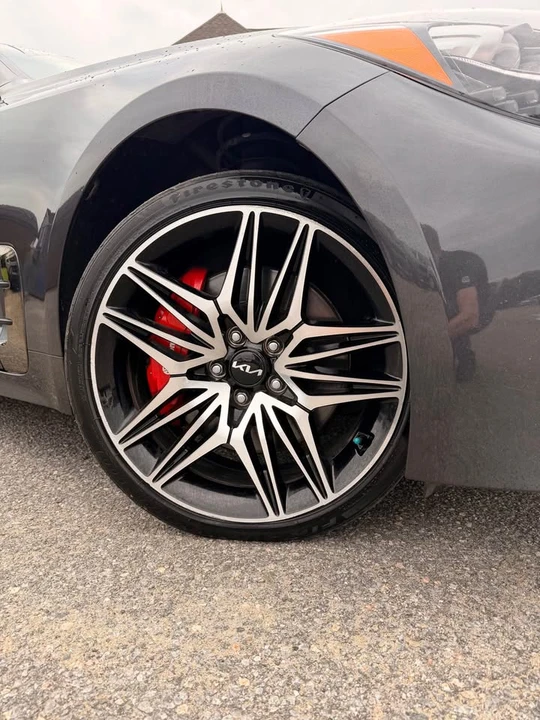2023 Kia Stinger - Image 4 of 20