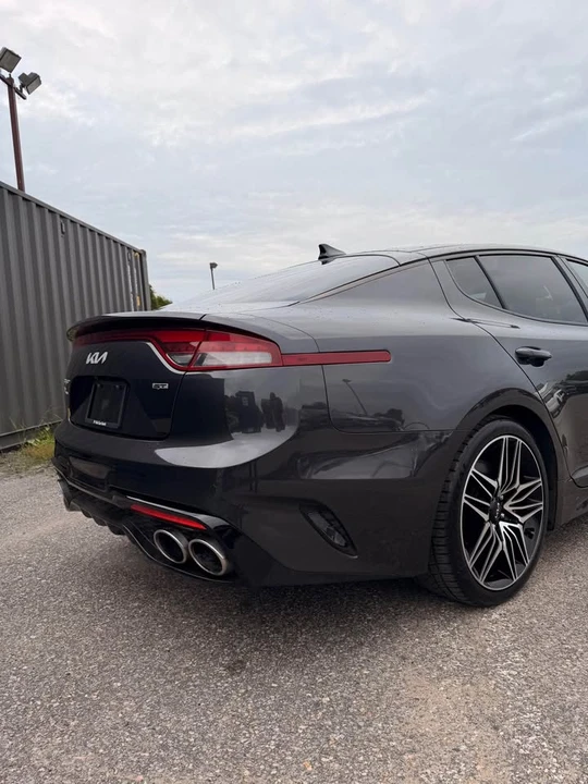 2023 Kia Stinger - Image 8 of 20