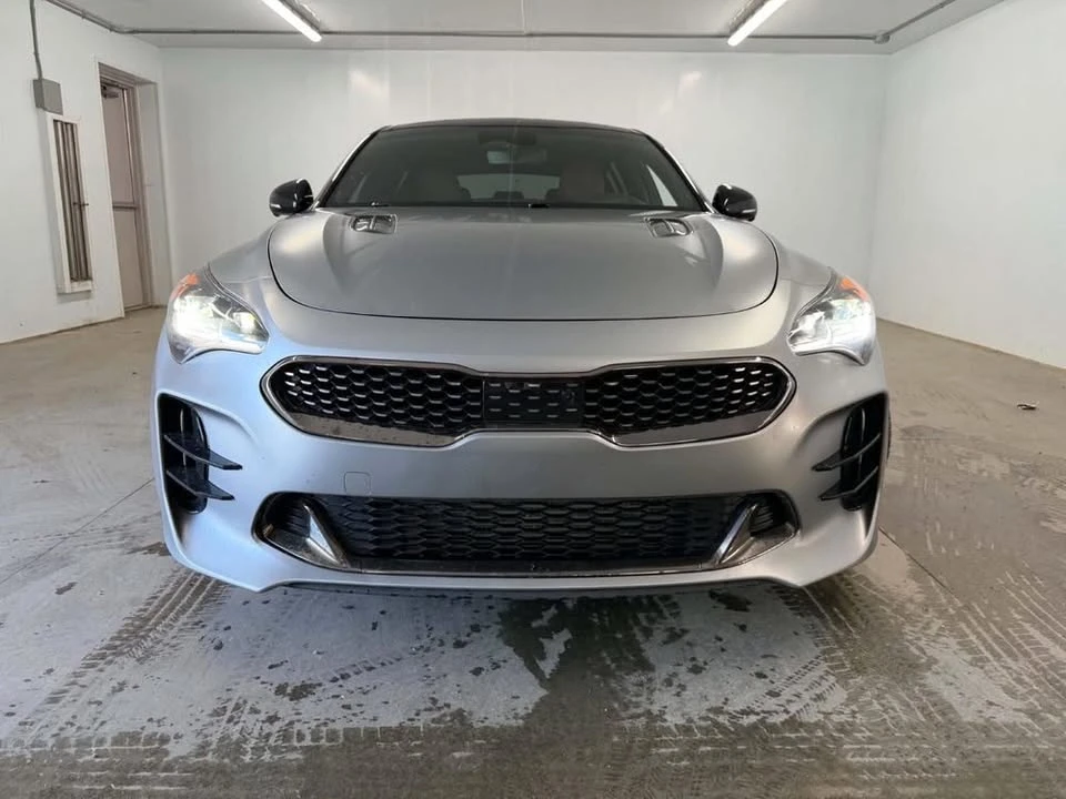 2023 Kia Stinger - Image 2 of 10