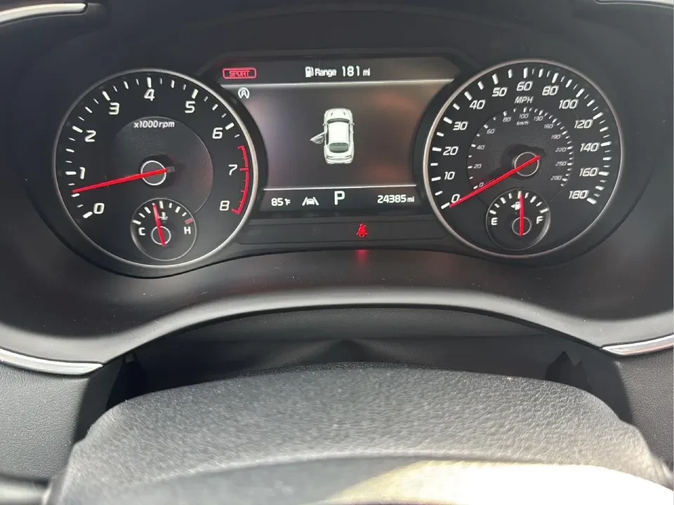 2023 Kia Stinger - Image 16 of 20
