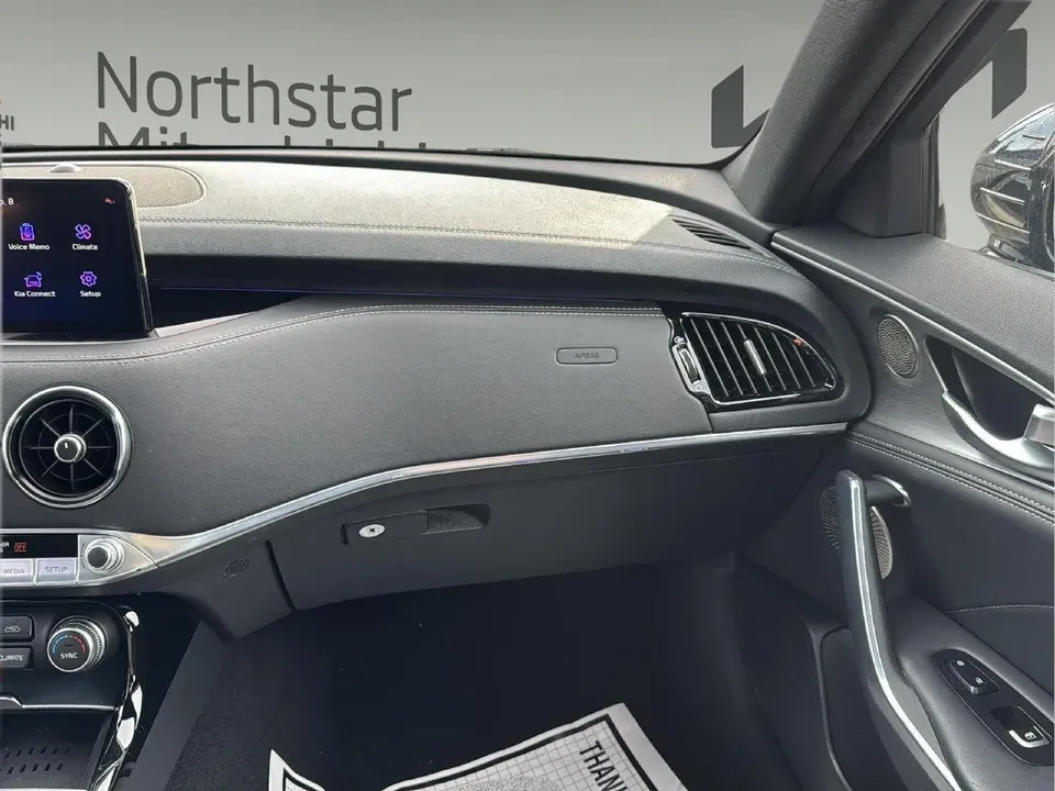 2023 Kia Stinger - Image 18 of 20