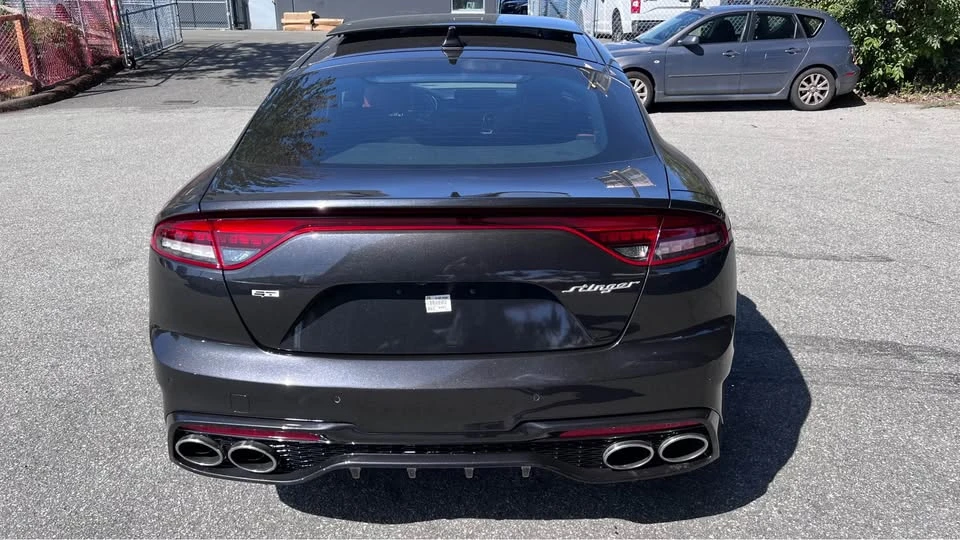 2023 Kia Stinger - Image 8 of 15