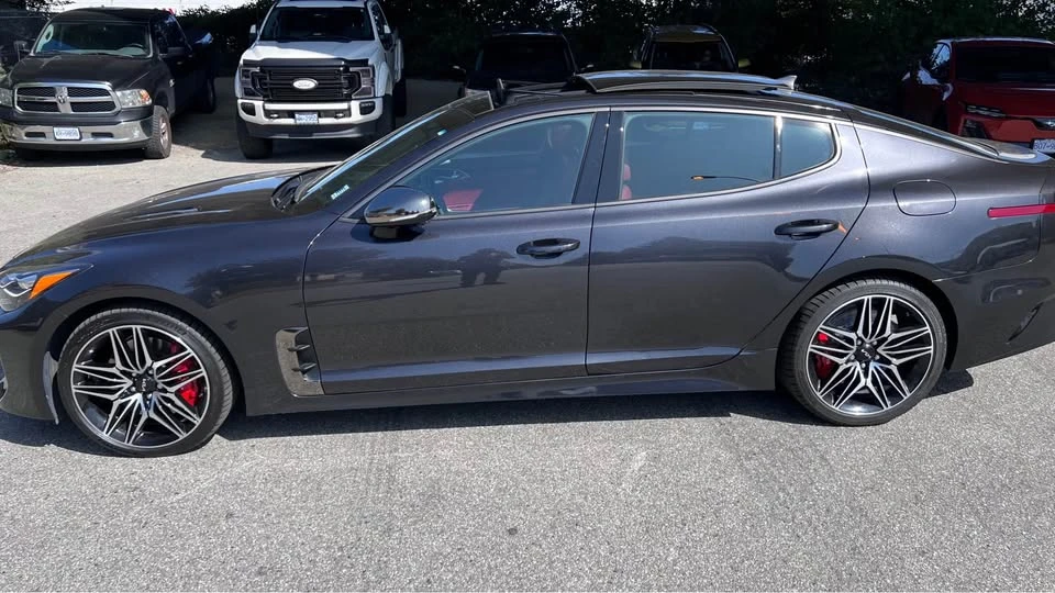 2023 Kia Stinger - Image 5 of 15