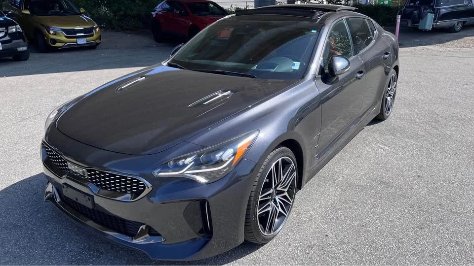 2023 Kia Stinger - Image 4 of 15