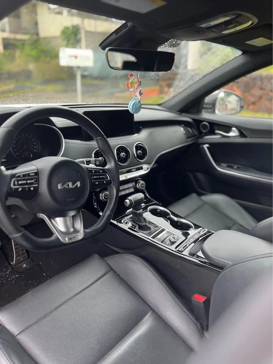 2023 Kia Stinger - Image 5 of 6