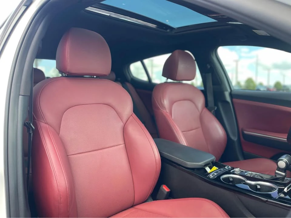 2023 Kia Stinger - Image 5 of 5