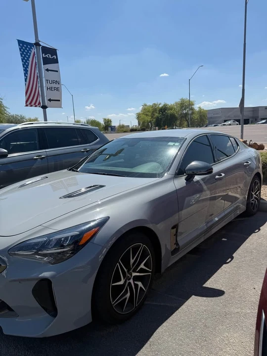 2023 Kia Stinger - Image 3 of 9