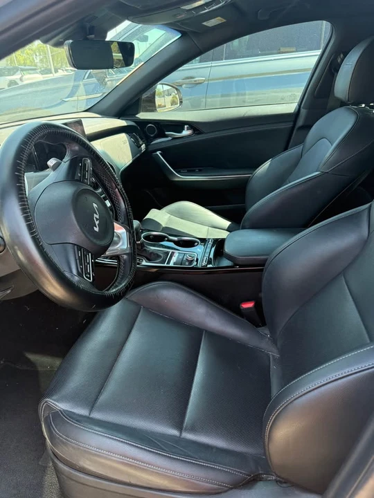 2023 Kia Stinger - Image 7 of 9