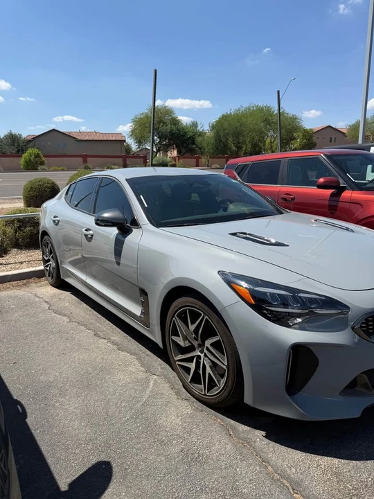 2023 Kia Stinger - Image 2 of 9