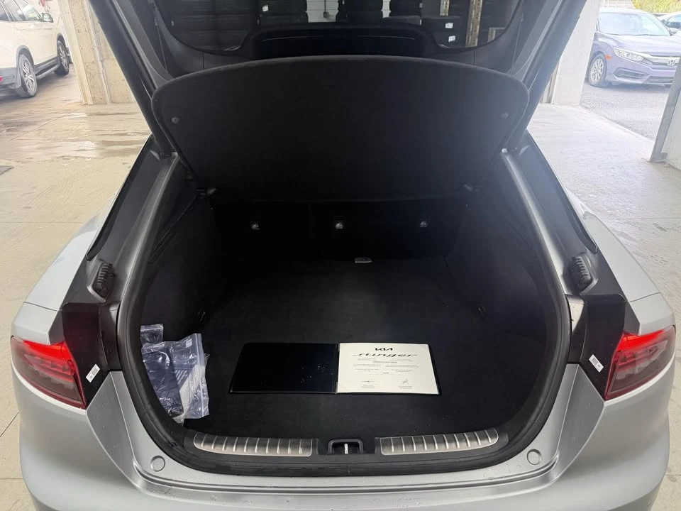 2023 Kia Stinger - Image 7 of 19