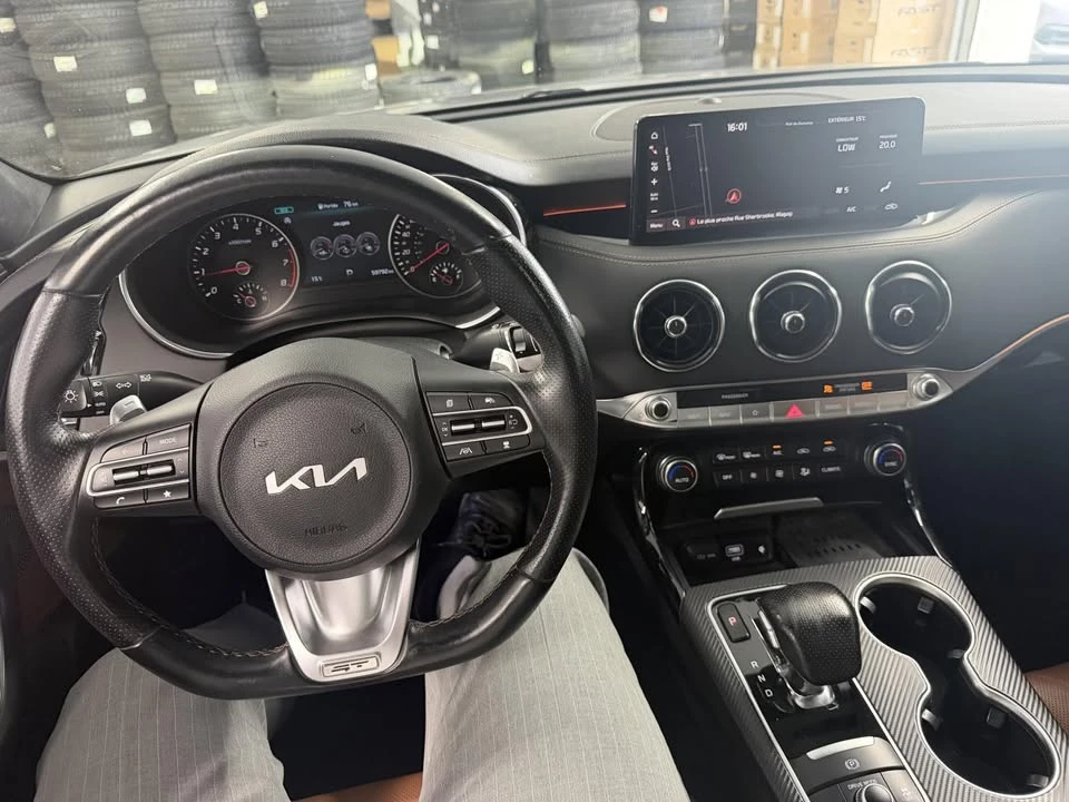 2023 Kia Stinger - Image 13 of 19