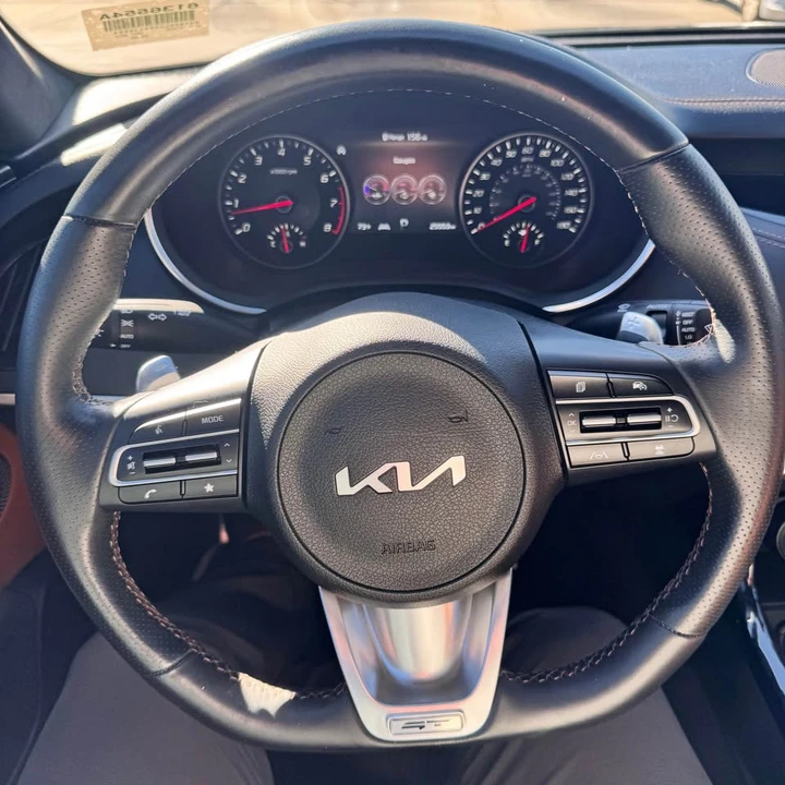 2023 Kia Stinger GT - Image 4 of 9