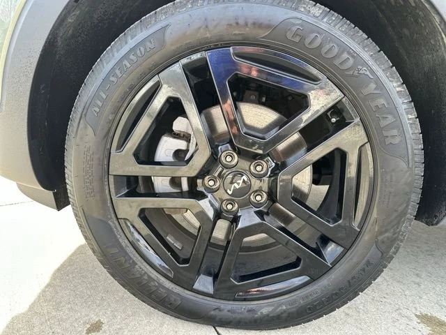 2023 Kia Telluride - Image 17 of 17