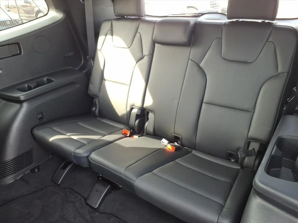 2023 Kia Telluride - Image 13 of 20