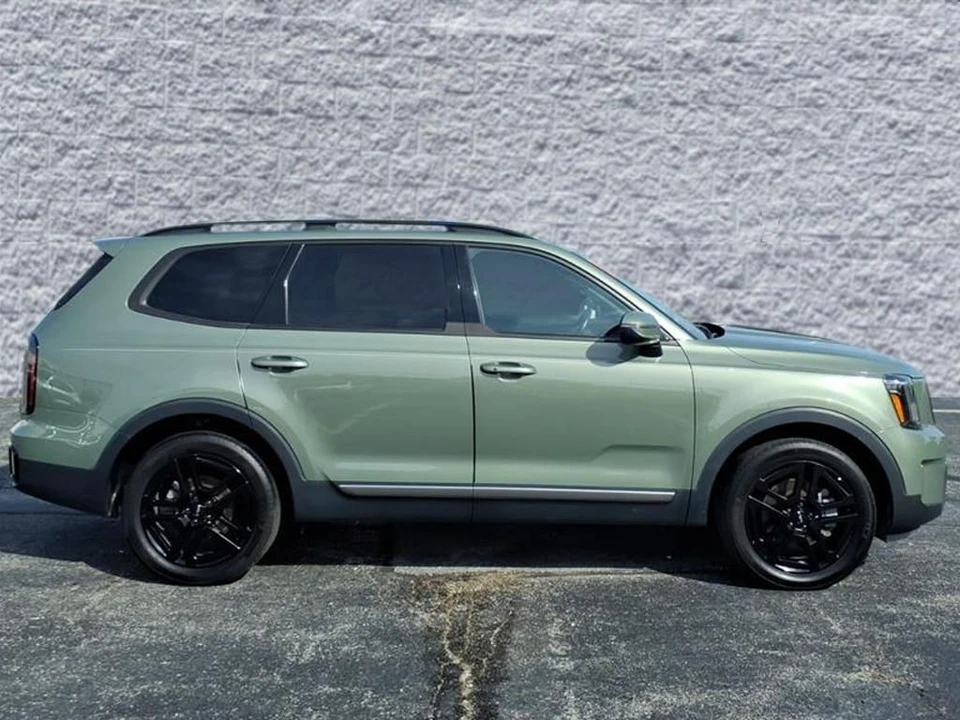 2023 Kia Telluride - Image 2 of 20