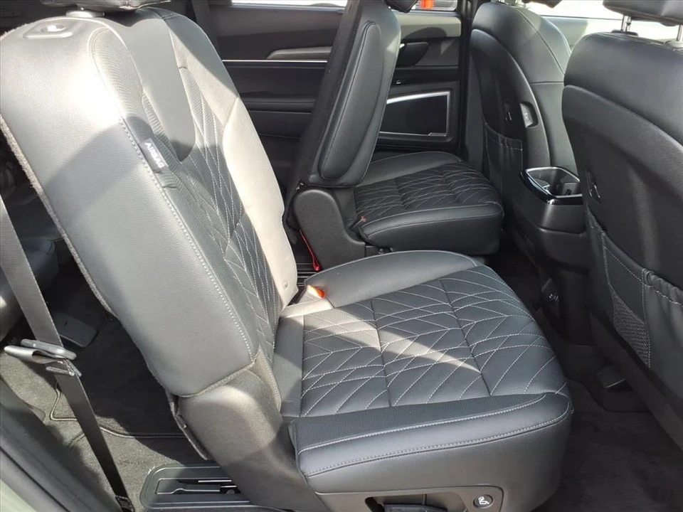 2023 Kia Telluride - Image 16 of 20