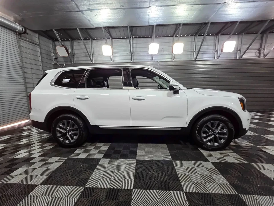 2023 Kia Telluride - Image 9 of 21