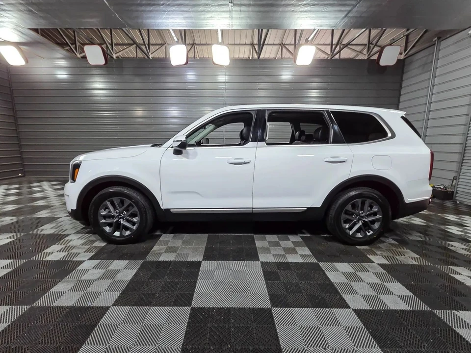 2023 Kia Telluride - Image 8 of 12
