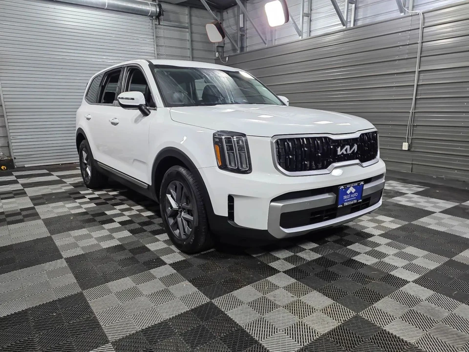 2023 Kia Telluride - Image 4 of 12