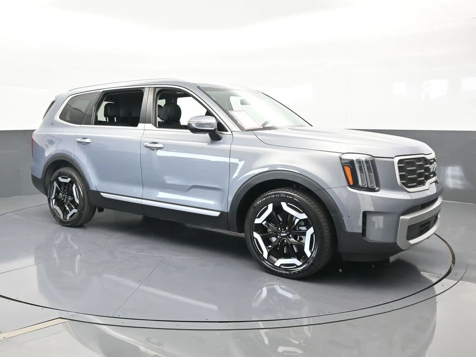 2023 Kia Telluride - Image 8 of 12