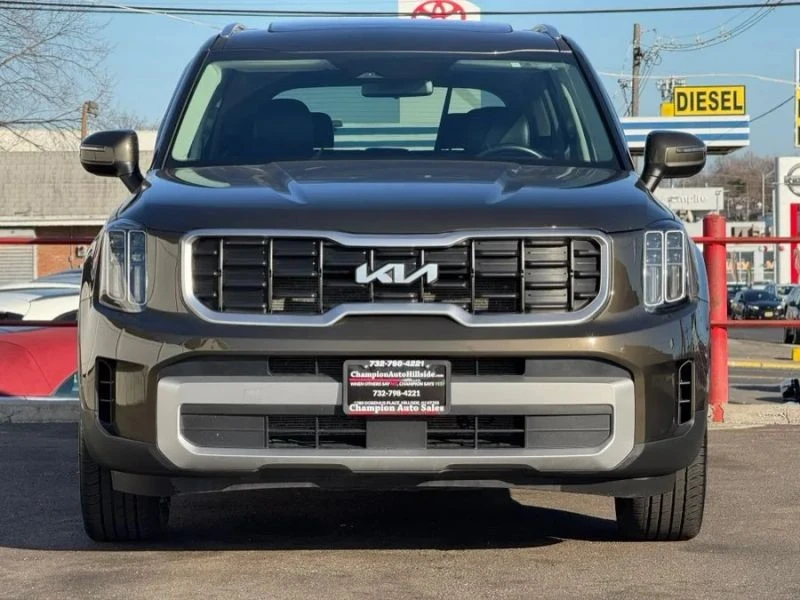 2023 Kia Telluride - Image 2 of 12