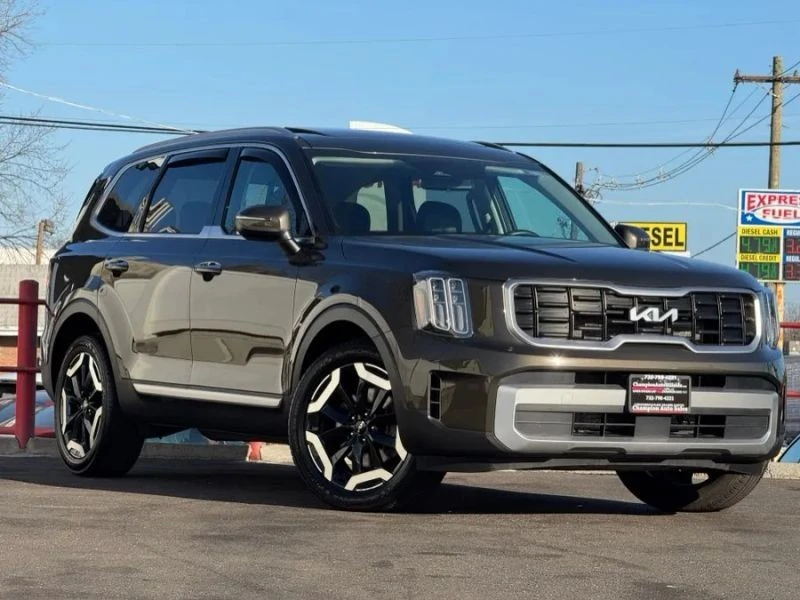 2023 Kia Telluride - Image 3 of 12
