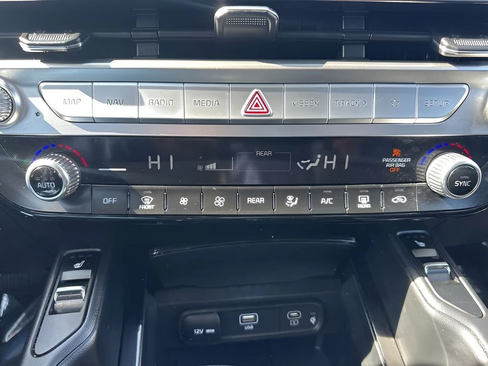 2023 Kia Telluride - Image 18 of 21