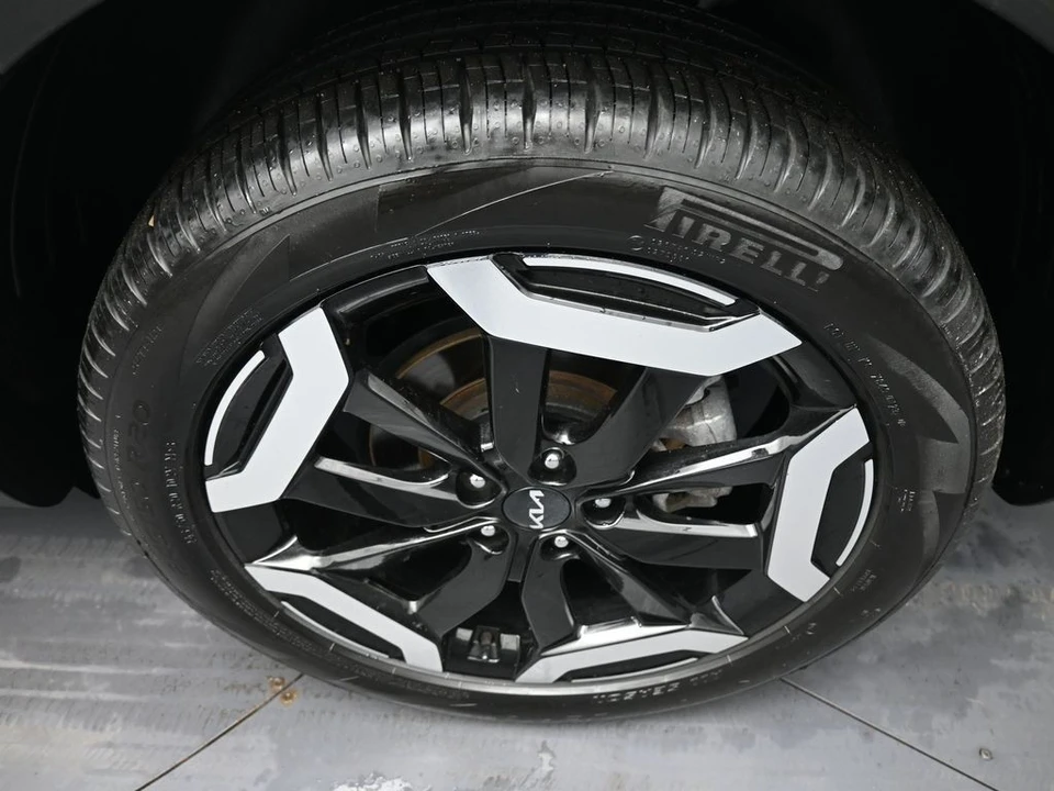 2023 Kia Telluride - Image 15 of 21