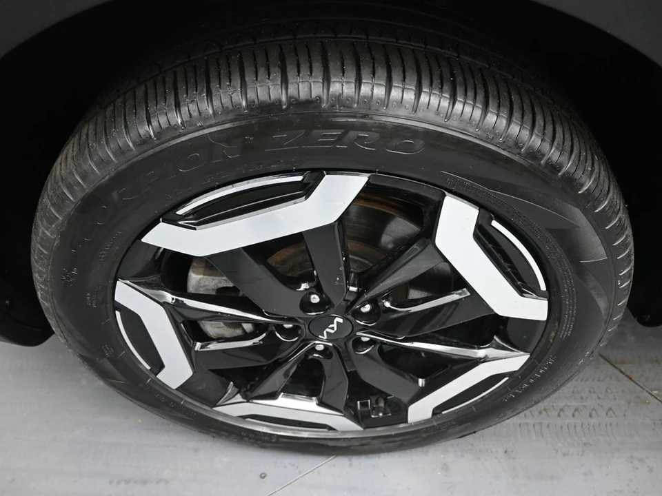 2023 Kia Telluride - Image 14 of 21