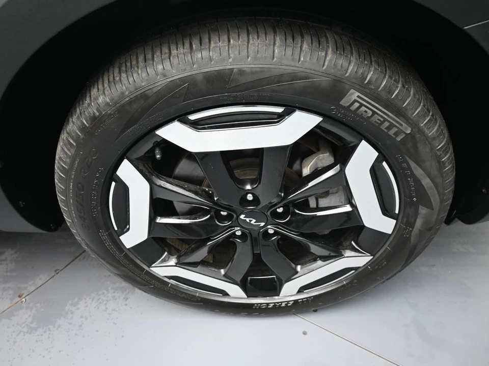2023 Kia Telluride - Image 13 of 21