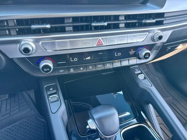 2023 Kia Telluride - Image 18 of 21
