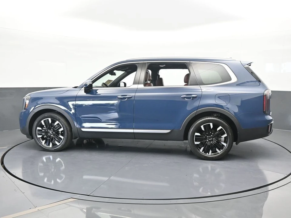 2023 Kia Telluride - Image 3 of 12