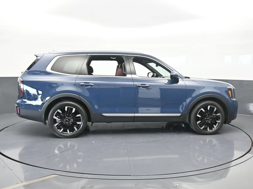2023 Kia Telluride - Image 7 of 12
