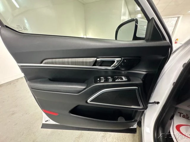 2023 Kia Telluride - Image 15 of 20
