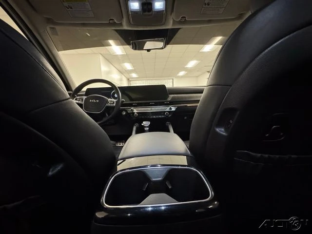 2023 Kia Telluride - Image 13 of 20