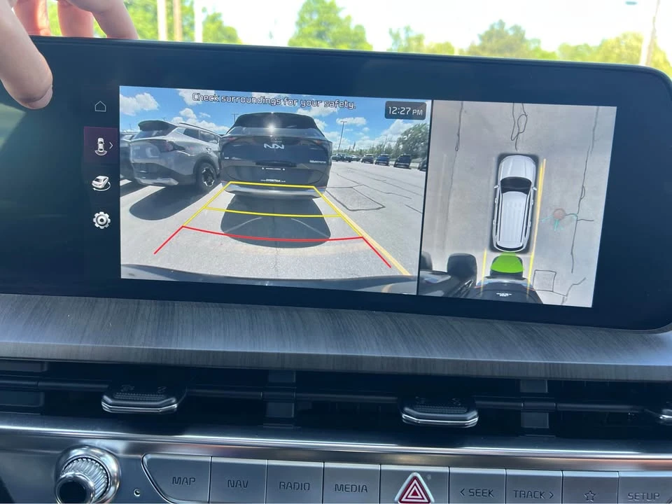 2023 Kia Telluride - Image 9 of 16